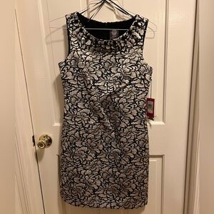 Vince Camuto floral sleeveless dress, size 4, new with tags.